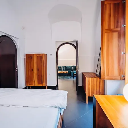 Joy Paul Chinezu 3 *