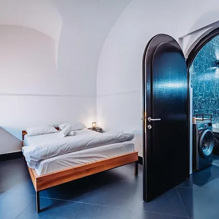 Διαμέρισμα Joy Paul Chinezu 3 *