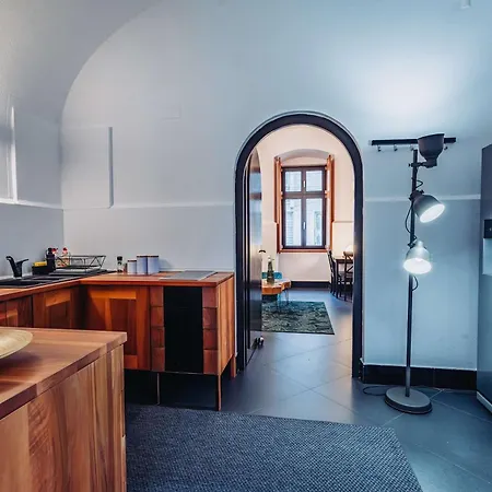 Joy Paul Chinezu 3 *