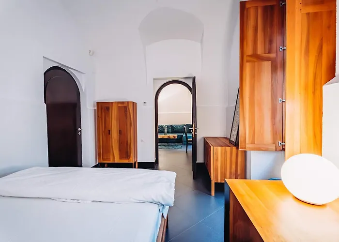 Joy Paul Chinezu 3 *