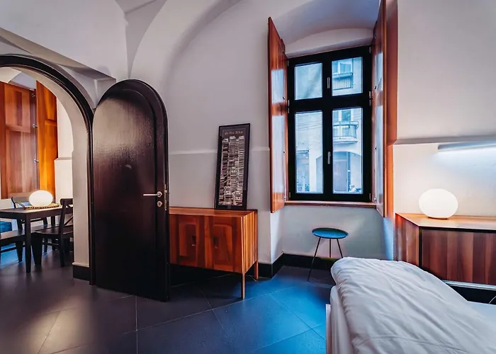 Joy Paul Chinezu 3 Apartamento