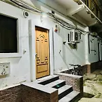 Joy Paul Chinezu 3 Apartment *
