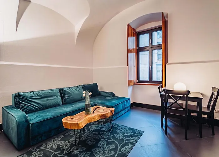 Joy Paul Chinezu 3 Apartment *