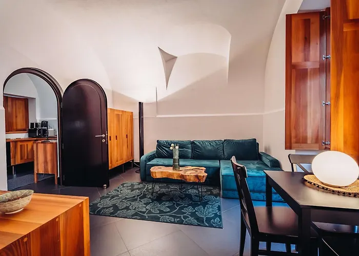 Joy Paul Chinezu 3 Apartment *