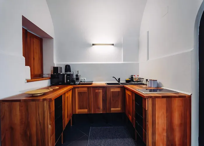 Joy Paul Chinezu 3 *