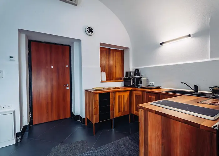 Apartment Joy Paul Chinezu 3 *